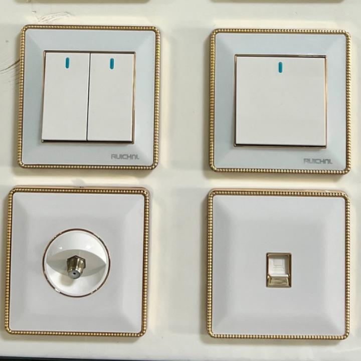 Game contact blanch doré GM par pics