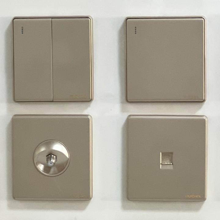 Game contact doré GM par pics