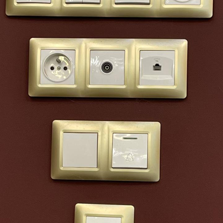 Game contact doré blanch par pics