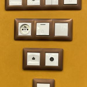 Game contact maron blanch par pics